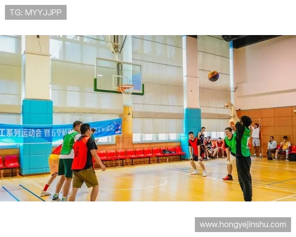 《探索体育运动的多维魅力：从竞技精神到全民健身的深度融合与发展》