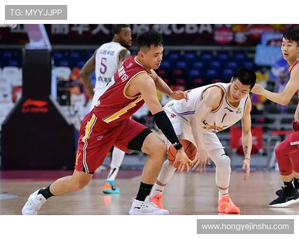 河南队迎战强敌展开激烈对决 聚焦球场内外精彩瞬间