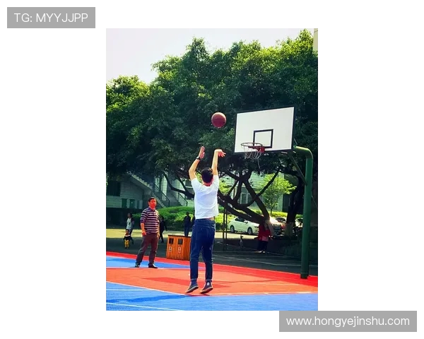 篮球激情点燃青春梦想展现团队力量与永不言弃精神